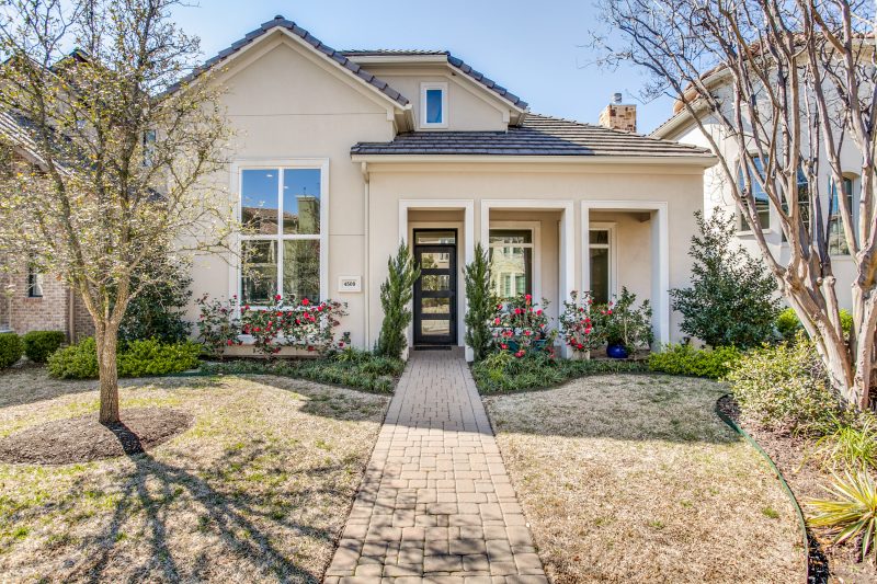 4509normandyavedallastx2HighRes1 Doris Jacobs